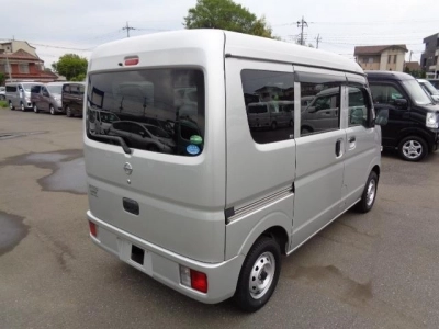 NISSAN CLIPPER VAN