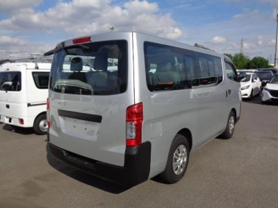 NISSAN CARAVAN WAGON