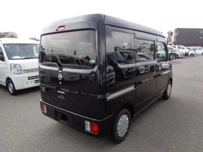 NISSAN CLIPPER VAN