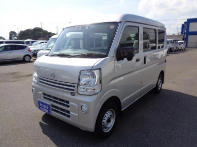 NISSAN CLIPPER VAN