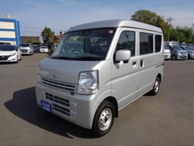 NISSAN CLIPPER VAN