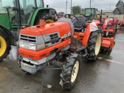KUBOTA KUBOTA