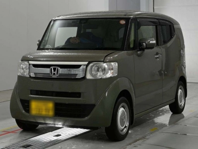 HONDA N-BOX SLASH