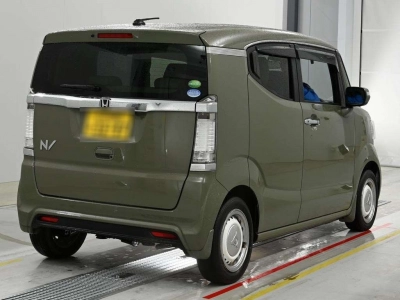 HONDA N-BOX SLASH