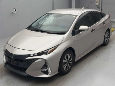 TOYOTA PRIUS PHV