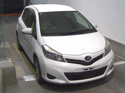 TOYOTA VITZ