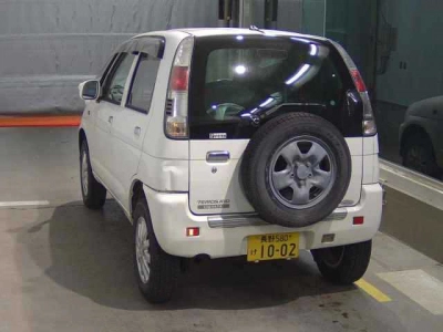 DAIHATSU TERIOS KID