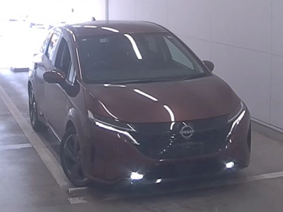 NISSAN AURA