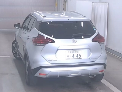 NISSAN KICKS