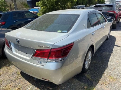 TOYOTA CROWN HYBRID