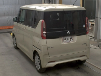 NISSAN ROOX