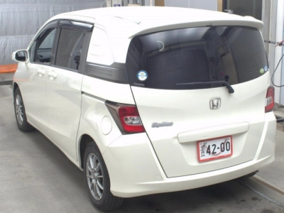 HONDA FREED SPIKE