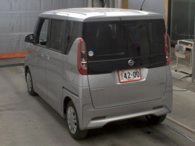 NISSAN ROOX