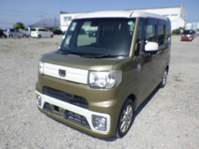 DAIHATSU WAKE