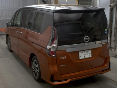 NISSAN SERENA