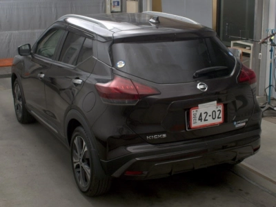 NISSAN KICKS