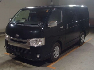 TOYOTA REGIUS VAN