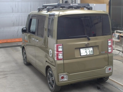 DAIHATSU WAKE