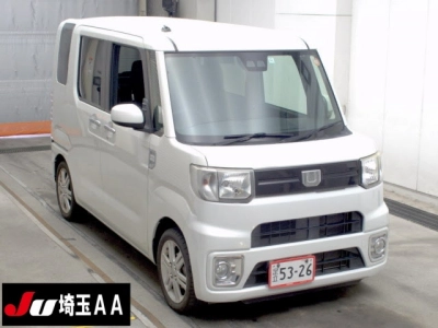 DAIHATSU WAKE