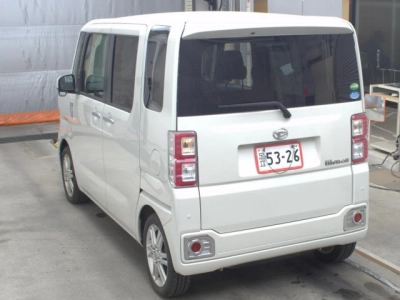 DAIHATSU WAKE