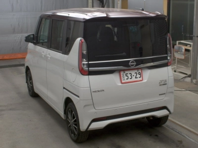 NISSAN ROOX
