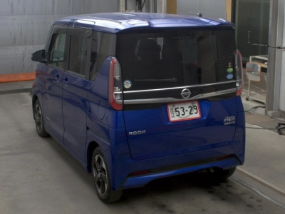 NISSAN ROOX