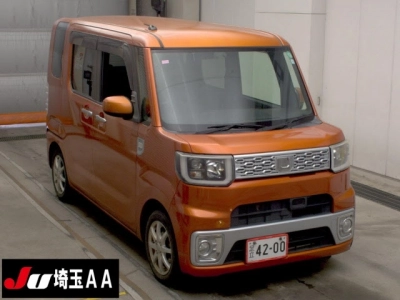 DAIHATSU WAKE