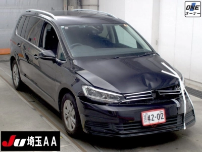 VOLKSWAGEN GOLF TOURAN