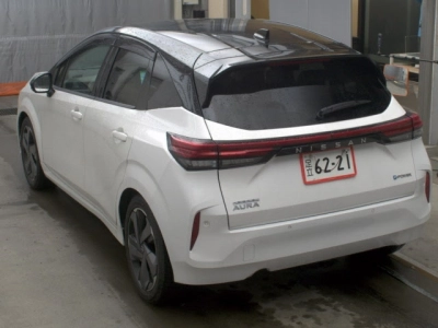 NISSAN AURA