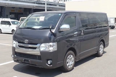 TOYOTA REGIUS VAN