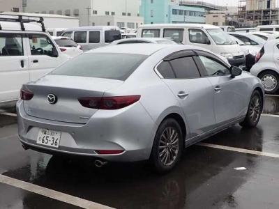MAZDA MAZDA3
