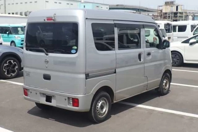 NISSAN NV100 CLIPPER