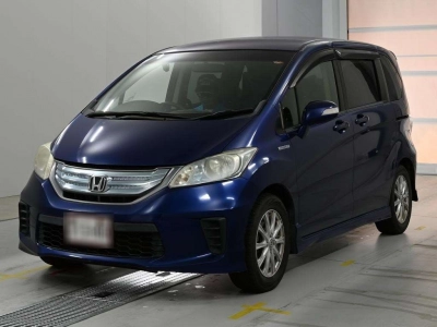 HONDA FREED HYBRID