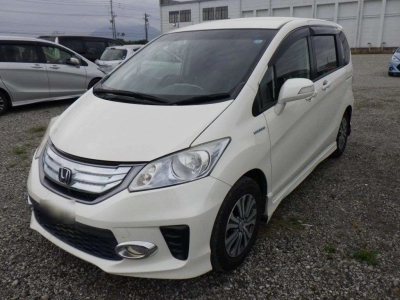 HONDA FREED HYBRID