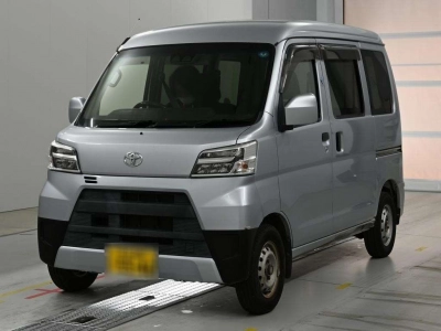 TOYOTA PIXIS VAN