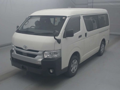 TOYOTA HIACE WAGON