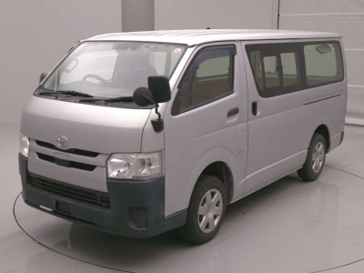 TOYOTA REGIUS VAN