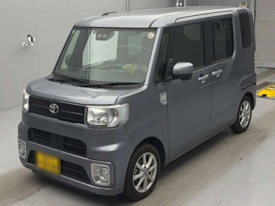 TOYOTA PIXIS MEGA