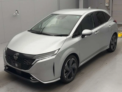 NISSAN AURA