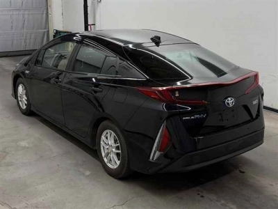 TOYOTA PRIUS PHV