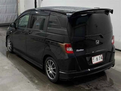 HONDA FREED SPIKE