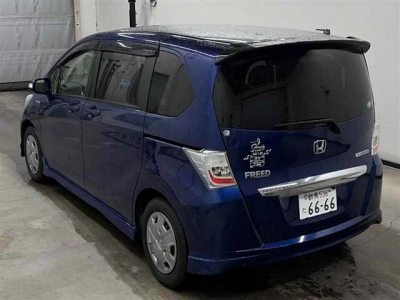 HONDA FREED HYBRID