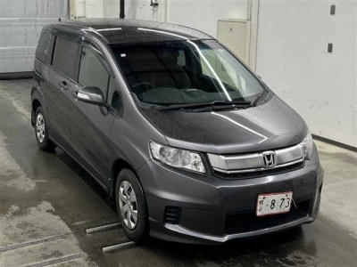 HONDA FREED SPIKE