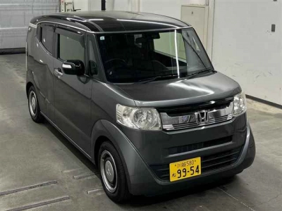 HONDA N-BOX SLASH