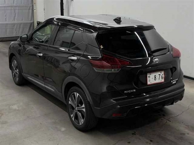 NISSAN KICKS