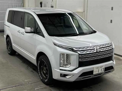 MITSUBISHI DELICA D:5