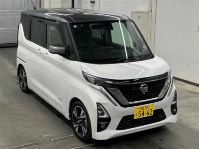 NISSAN ROOX