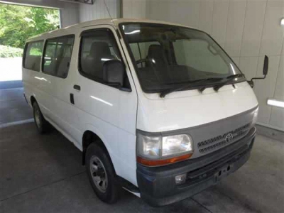 TOYOTA HIACE VAN