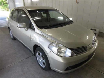 NISSAN TIIDA LATIO