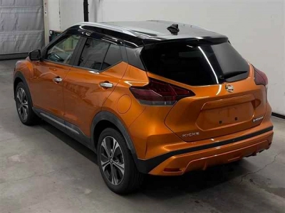 NISSAN KICKS